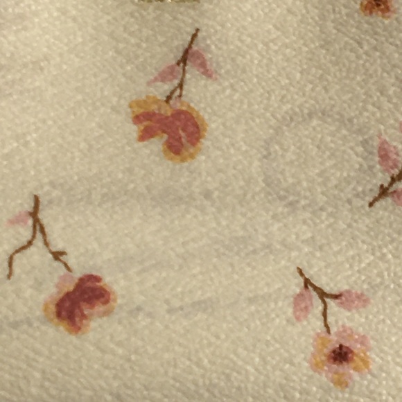 COACH Women’s Wristlet. - Picture 5 of 8